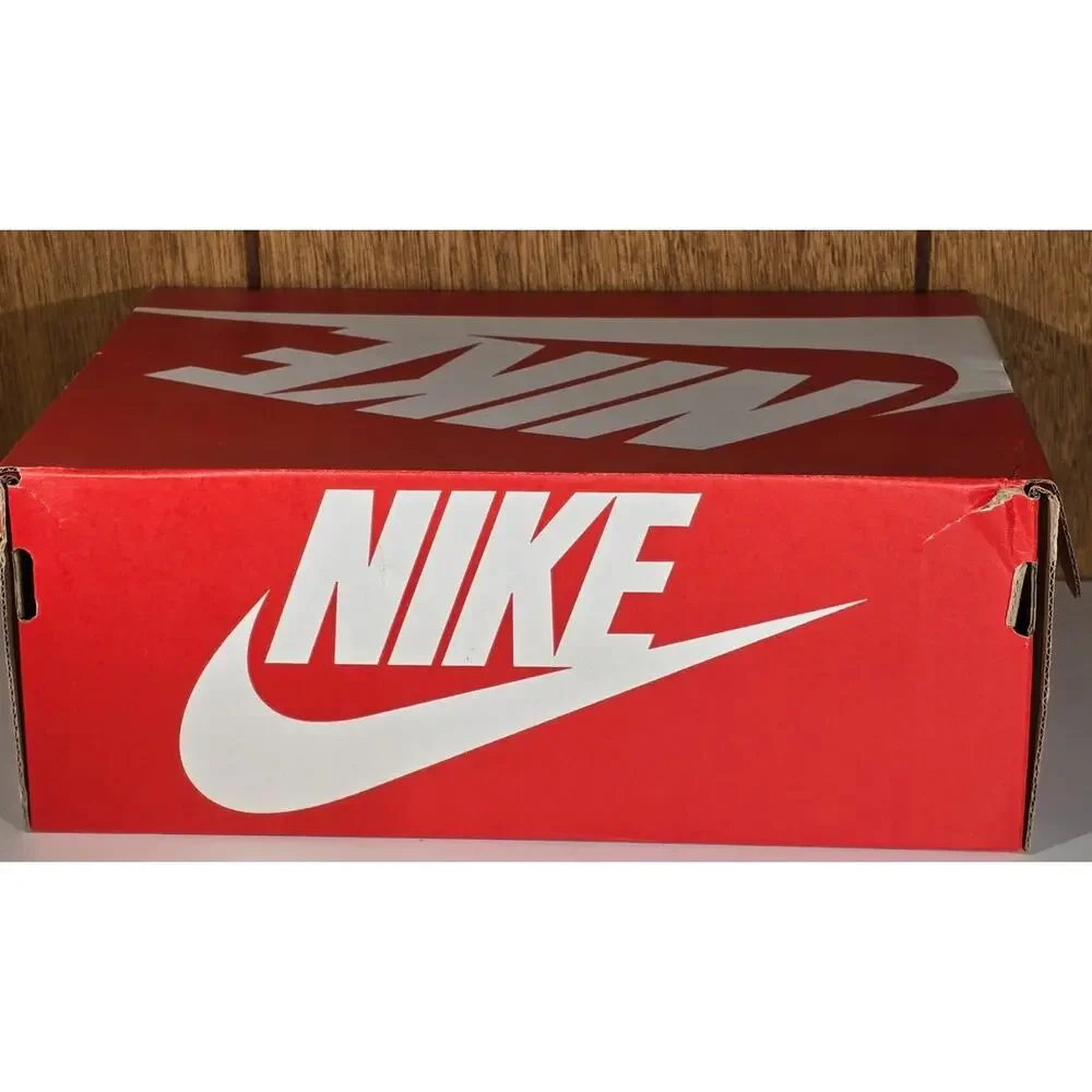 SHOEBOX ONLY - Nike Air Max 90 LTR GS White Metallic Silver Size 4Y CD6864-100